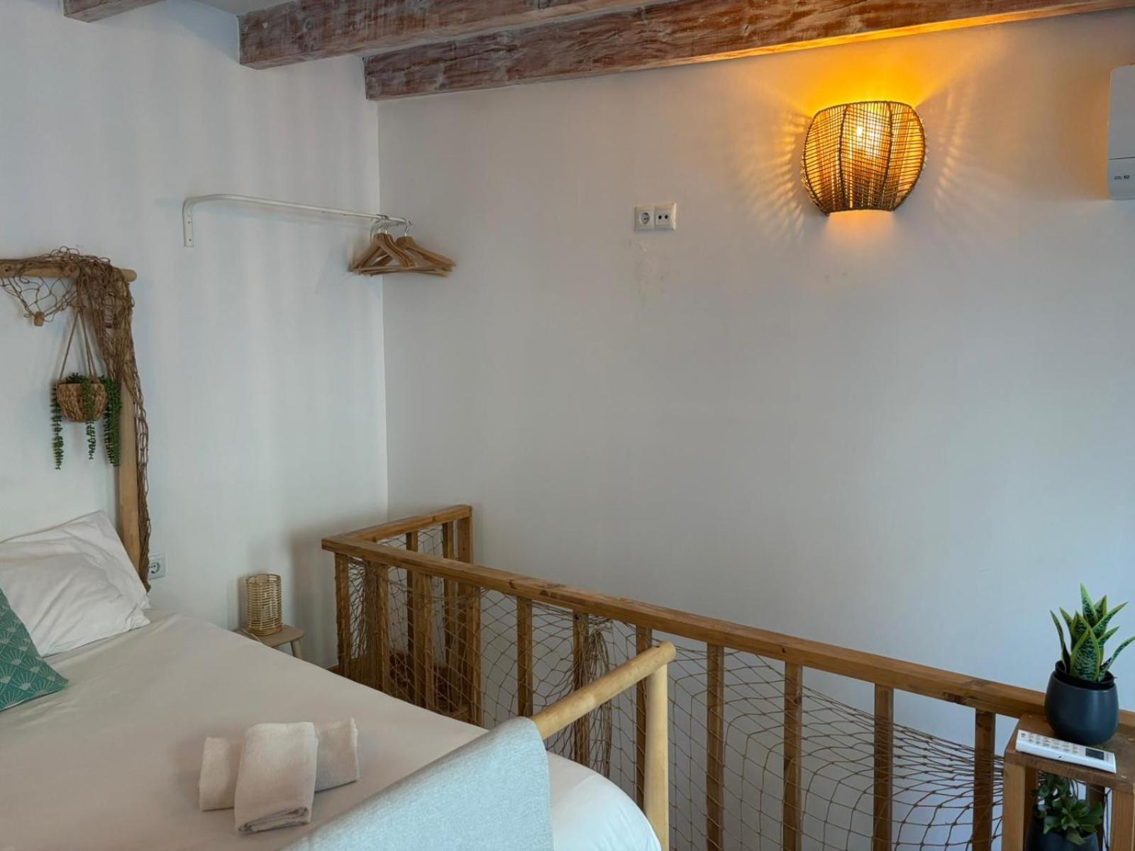 Private Terrace-Romantic-Sea, Castle Views-Central アリカンテ エクステリア 写真