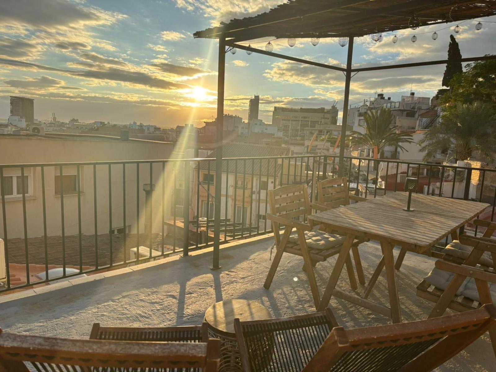 Private Terrace-Romantic-Sea, Castle Views-Central アリカンテ エクステリア 写真